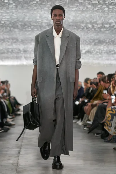 Look 20